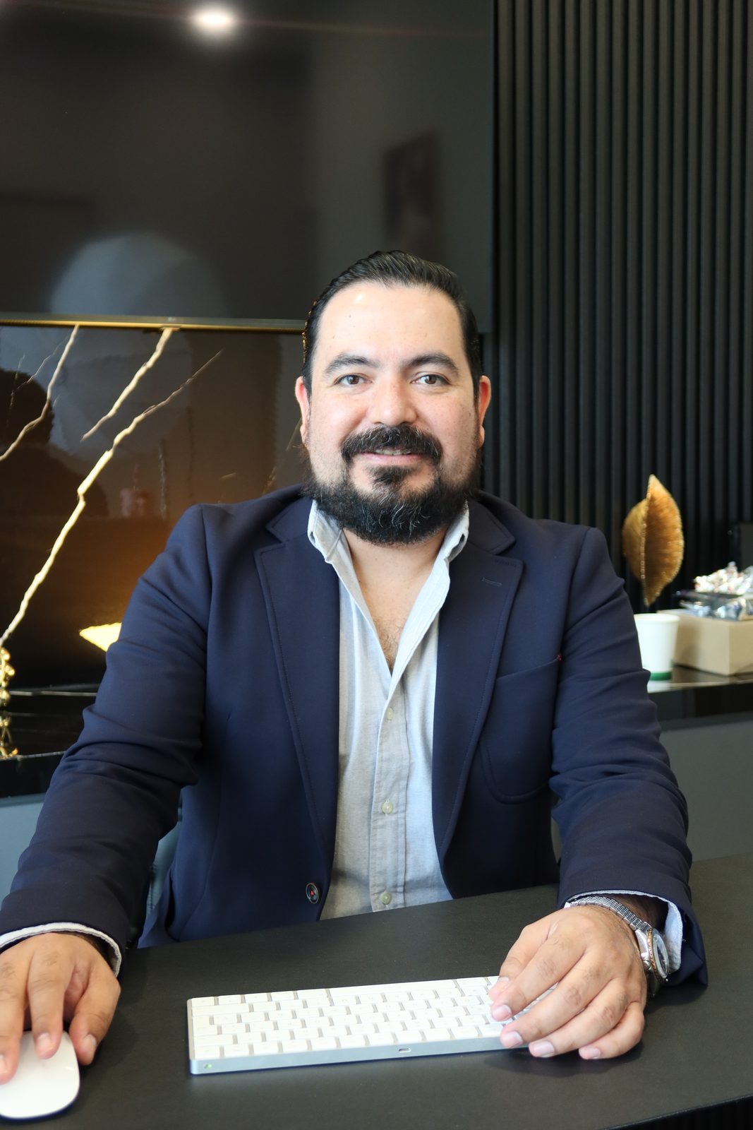 Dr. Mauricio Pérez Vargas, cirujano plástico certificado