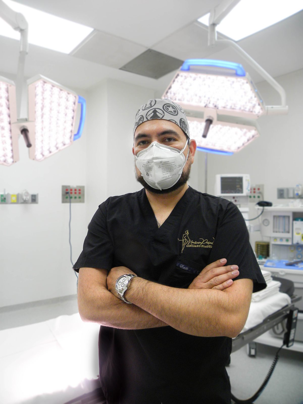 Dr. Mauricio Pérez Vargas, cirujano plástico certificado